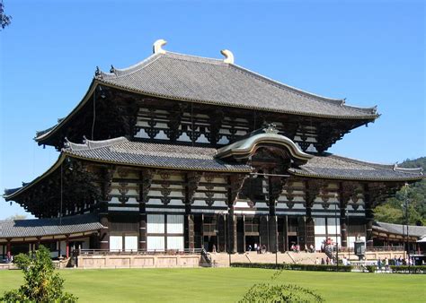 Todai-ji Temple: สถาปัตยกรรมโบราณที่ยิ่งใหญ่และมนต์ขลังของเมือง Nara!